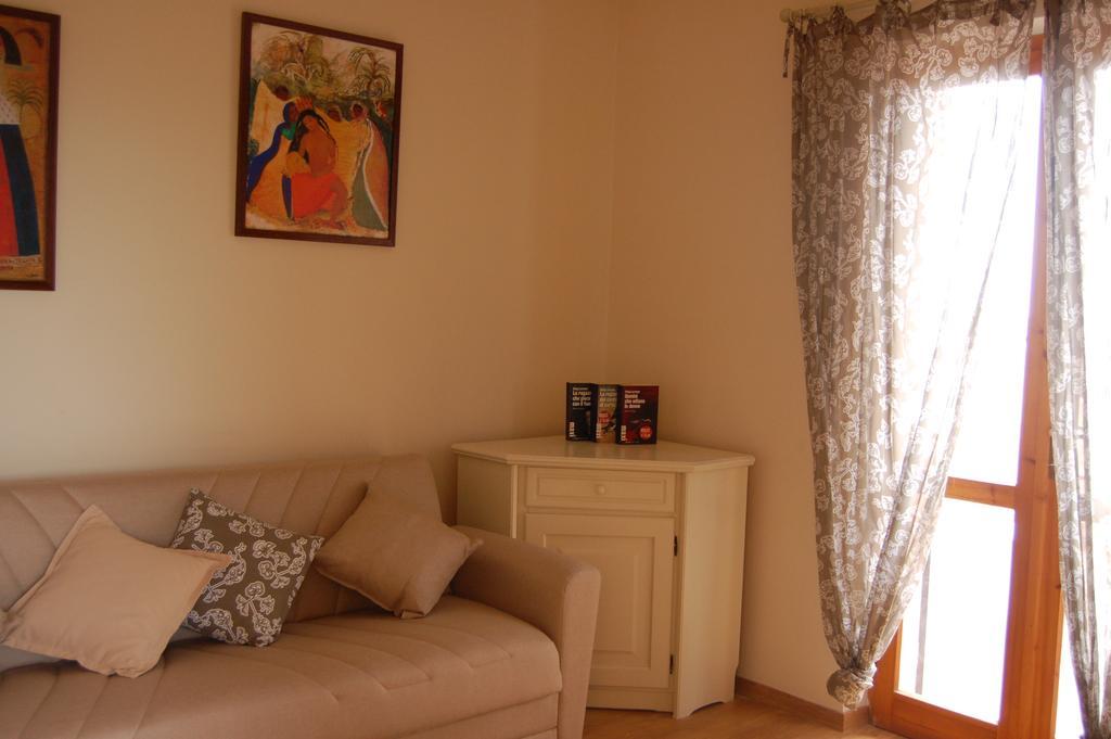 Amaremare B&B Stintino Ruang foto